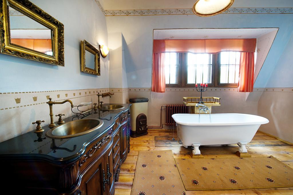 Hotel Letohrádek Sv. Vojtěch 4*